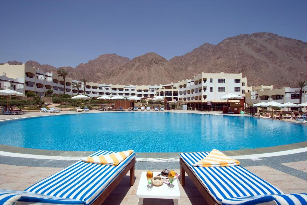 Aquamarine Sun Flower Resort Taba Esterno foto